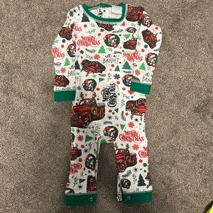 Bucee’s thermal long sleeve baby romper size 12 month